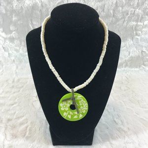 Hawaiian Puka Tropical 🌴 shell floral necklace